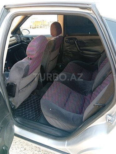 Opel Vectra-12
