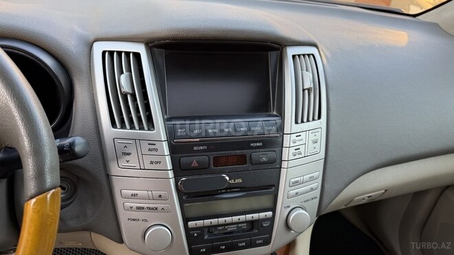 Lexus RX 330-18