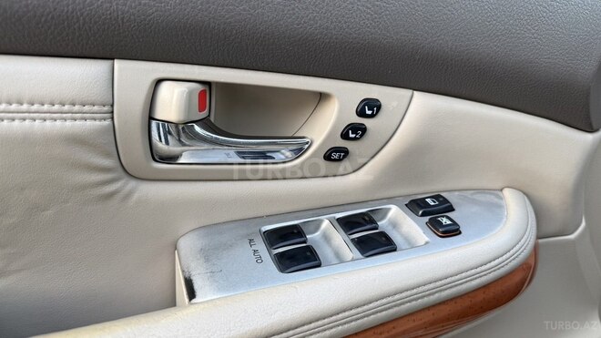 Lexus RX 330-19