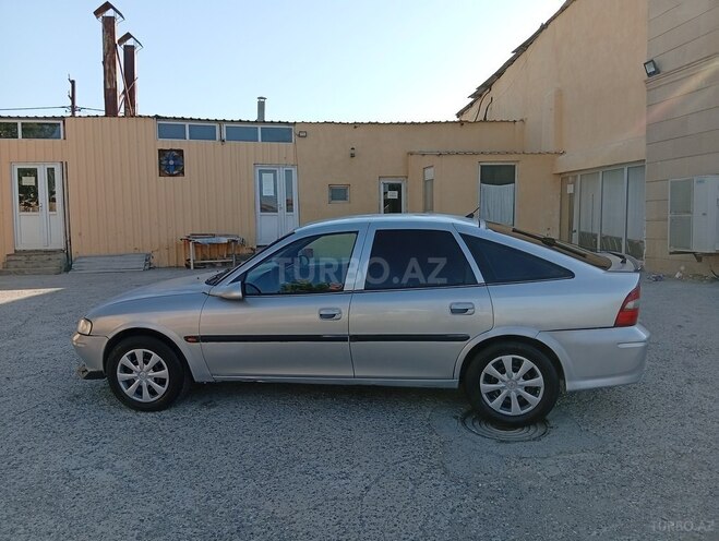 Opel Vectra-7
