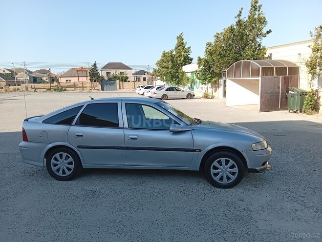 Opel Vectra-8