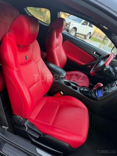 Hyundai Genesis Coupe-13
