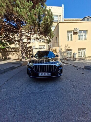 Hongqi HS5-1
