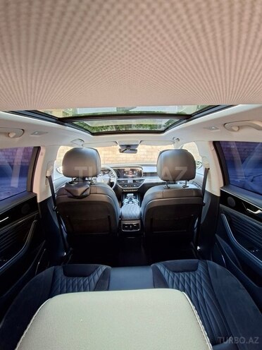 Hongqi HS5-16
