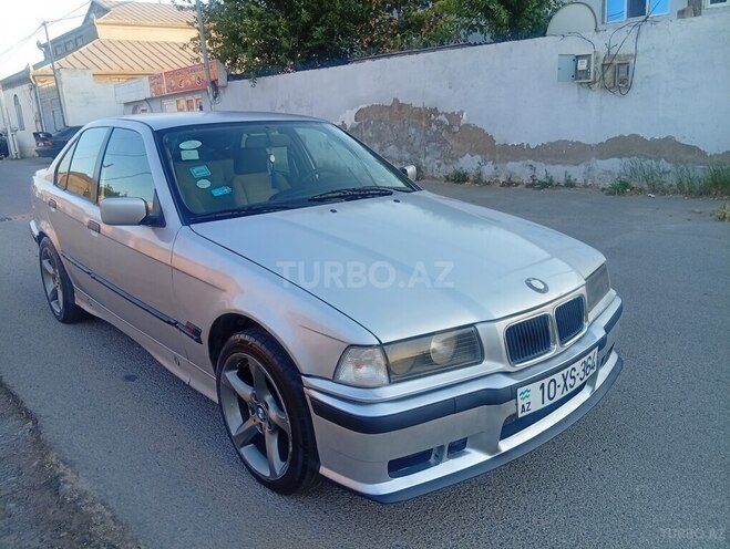 BMW 318-4