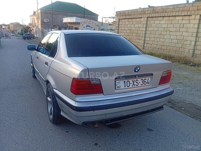 BMW 318-13