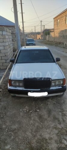 Mercedes 190-1
