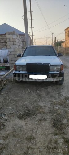 Mercedes 190-9