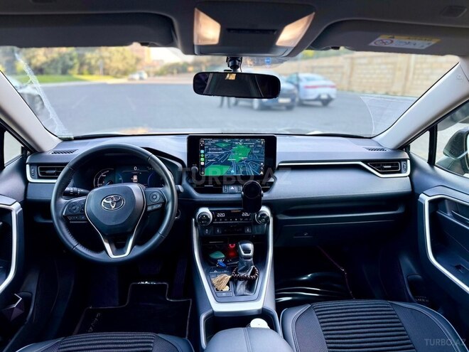 Toyota RAV4-3