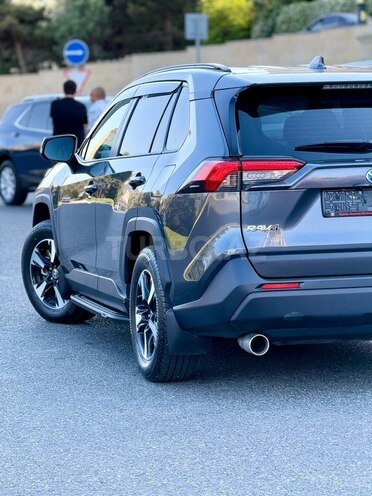 Toyota RAV4-7