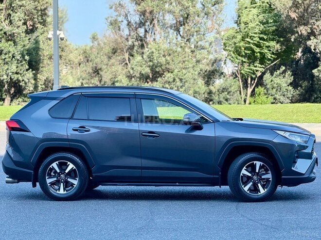 Toyota RAV4-4