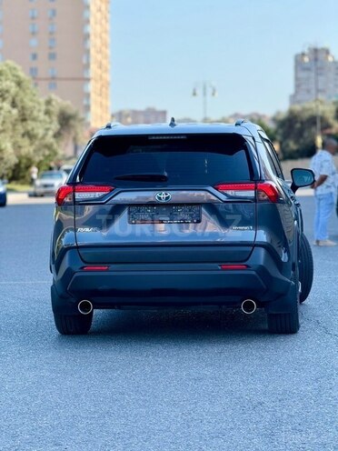 Toyota RAV4-2