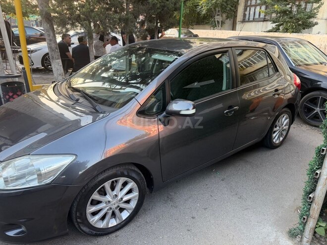 Toyota Auris-5