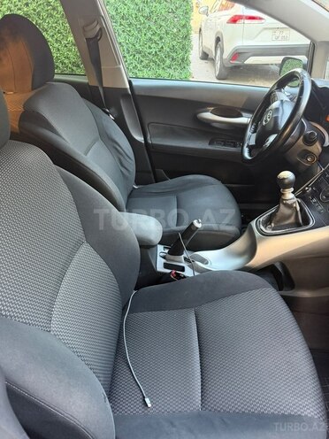 Toyota Auris-10