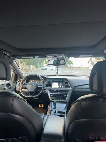 Hyundai Sonata-11