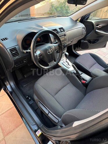 Toyota Corolla-13