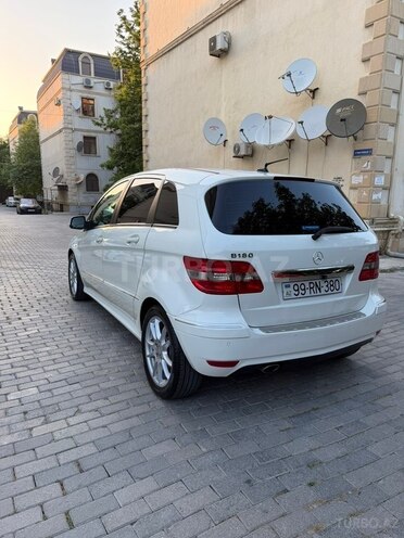Mercedes B 170-5