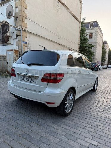 Mercedes B 170-7