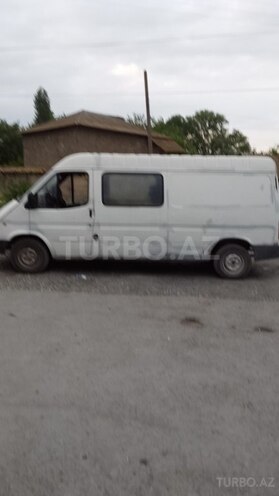 Ford Transit-6