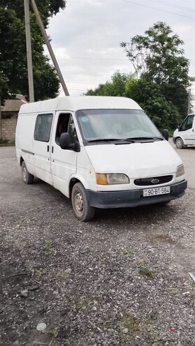 Ford Transit-7
