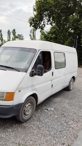 Ford Transit-5