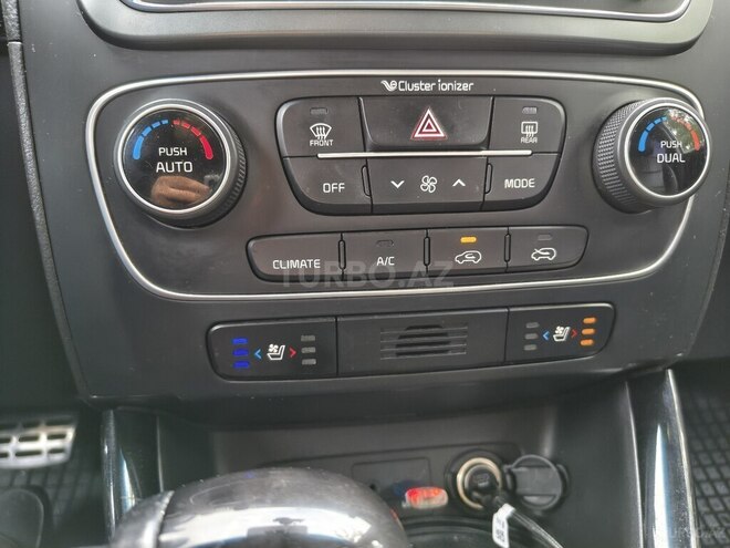 Kia Sorento-9