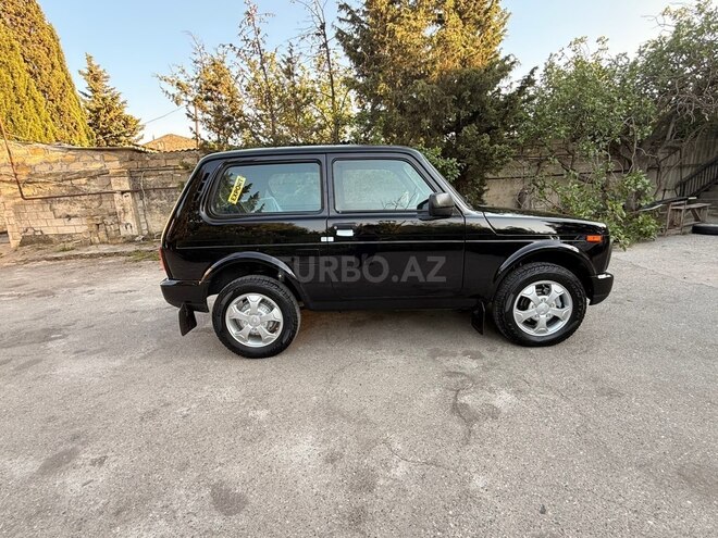 LADA (VAZ) Niva-8