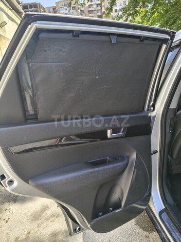 Kia Sorento-16