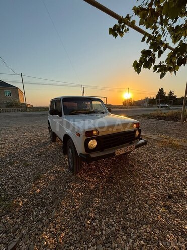 LADA (VAZ) Niva-9