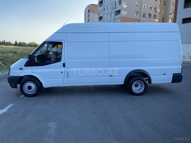 Ford Transit-8
