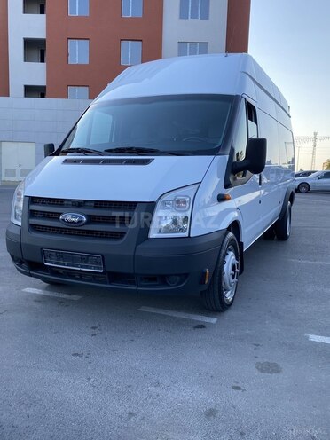 Ford Transit-3