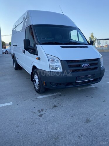 Ford Transit-2