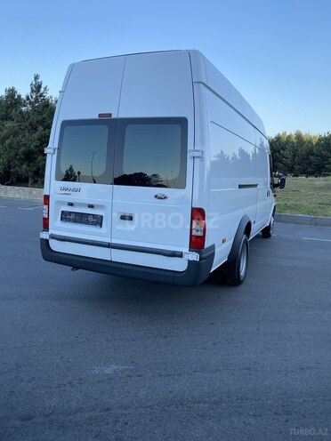Ford Transit-6