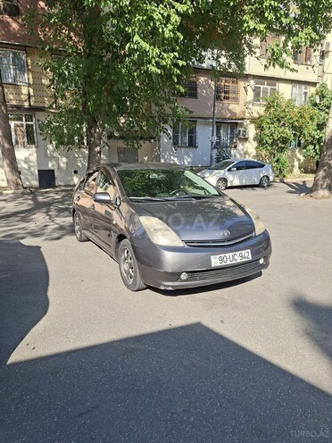 Toyota Prius-13