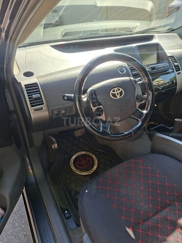 Toyota Prius-2