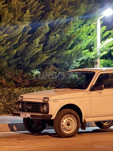 LADA (VAZ) Niva-8