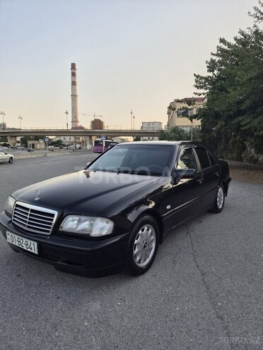 Mercedes C 220-2