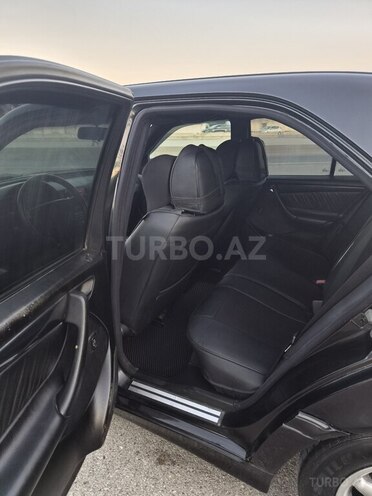Mercedes C 220-11