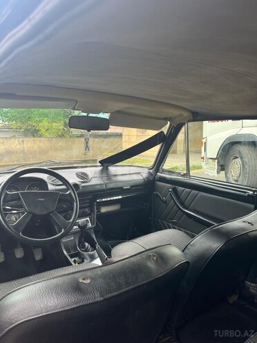 LADA (VAZ) 2106-4