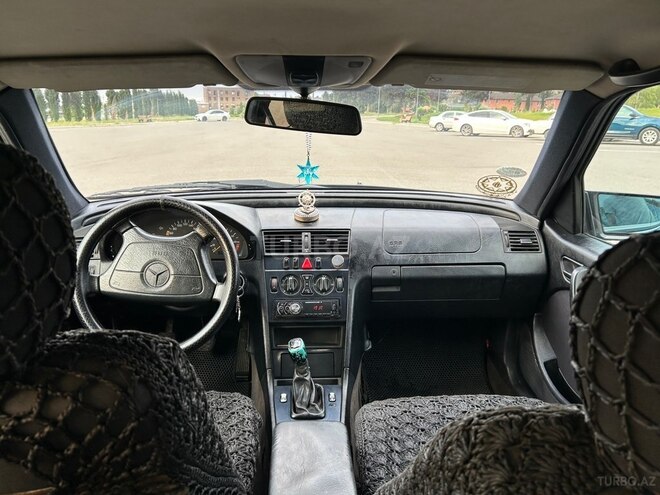 Mercedes C 180-8