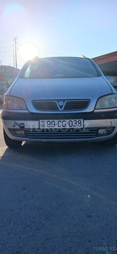 Opel Zafira-1