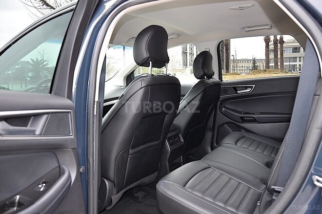 Ford Edge-16