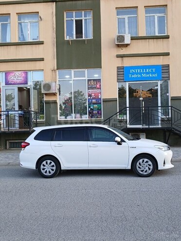 Toyota Corolla Fielder-5