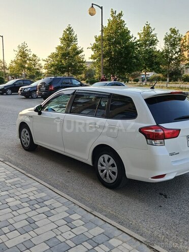Toyota Corolla Fielder-3