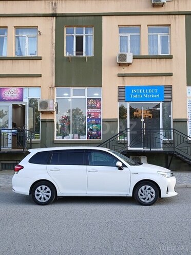 Toyota Corolla Fielder-8