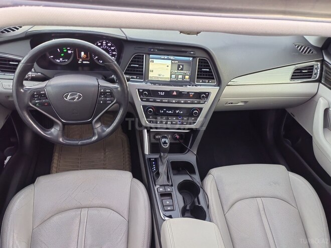 Hyundai Sonata-18