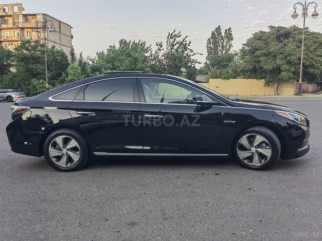 Hyundai Sonata-11