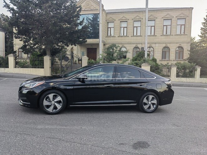 Hyundai Sonata-14