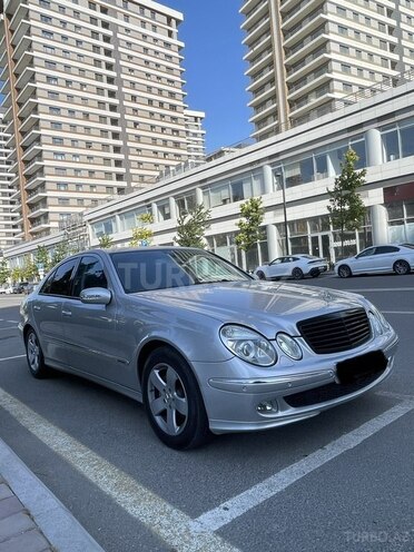 Mercedes E 320-3