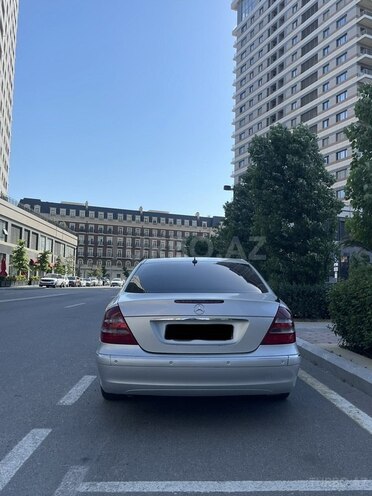 Mercedes E 320-6
